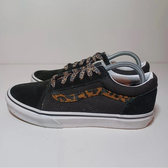 VANS OFF THE WALL OLD SKOOL GIRLS KIDS BLACK CHETAH SUEDE SKATER SHOES SIZE 5 - Picture 1 of 9